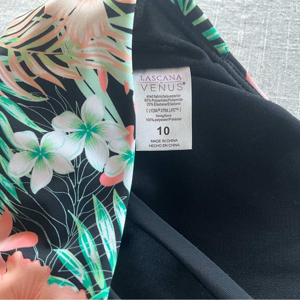 Lascana for Venus Tropical Sport Swim Top - Picture 4 of 5